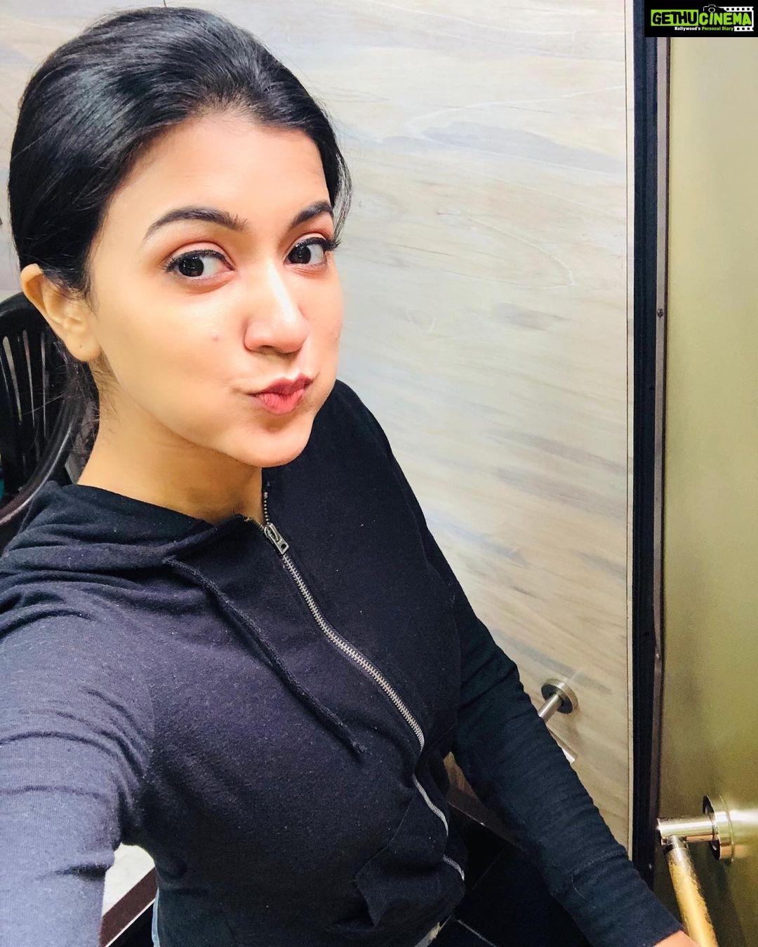 Anju Kurian Instagram - My cheeks somehow making more space for pimples. 🤣🤣🤣