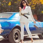 Anju Kurian Instagram - You know who’s going to give you everything??? ✨ ✨ YOURSELF!!! 😎 . . . P.c - @adnan.a.abbas Styling - @styleyourdaystudio , @ellacavad