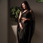 Anju Kurian Instagram - 📸- @jiksonphotography . . . 👗- @stephinlalanofficial . . . 💄 - @essensemakeup . . . 💎- @rajianand