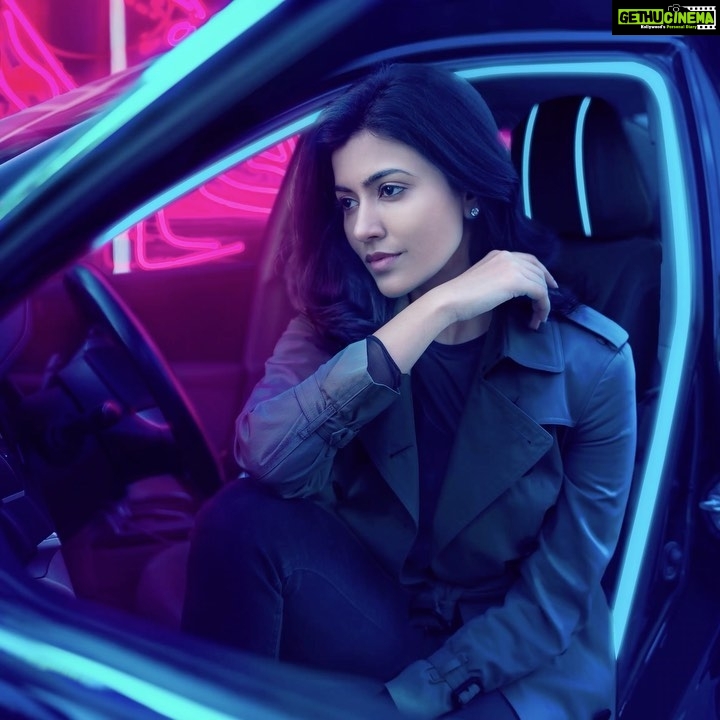 Anju Kurian Instagram - A family of 1M it is !!!❤️❤️To me , this is huge! It is not about the numbers, it’s about the unconditional love that you guys have been giving me. You guys are incredible and I honestly believe that I have the very best followers in the world ! 🤗🤗🤗 Let me express my sincere gratitude to those who have joined my Instagram family & made a million worth of love . Instagram community had opened so many unexpected doors over the last decade , but what I value the most about Instagram are the wonderful people I’ve connected with ! So many friendly, kind , compassionate people reaching out to me from different corners of the globe means the absolute world to me!! . I consider myself blessed with an abundant bouquet of friends and constantly have a pocket full of people who will always have my back & cheer me to go on!!! . A million thanks from the bottom of my heart to every single one of you 🙏❤️ . . Thank you @rahimmahtab for this amazing pic and lovely effects. I truly appreciate your time and effort 👏👏👏. Styled by @stylist.varda who pulled off this fab look. They’re both such beautiful souls and I wish I could give them both a big squishy hug !! 🤗🤗