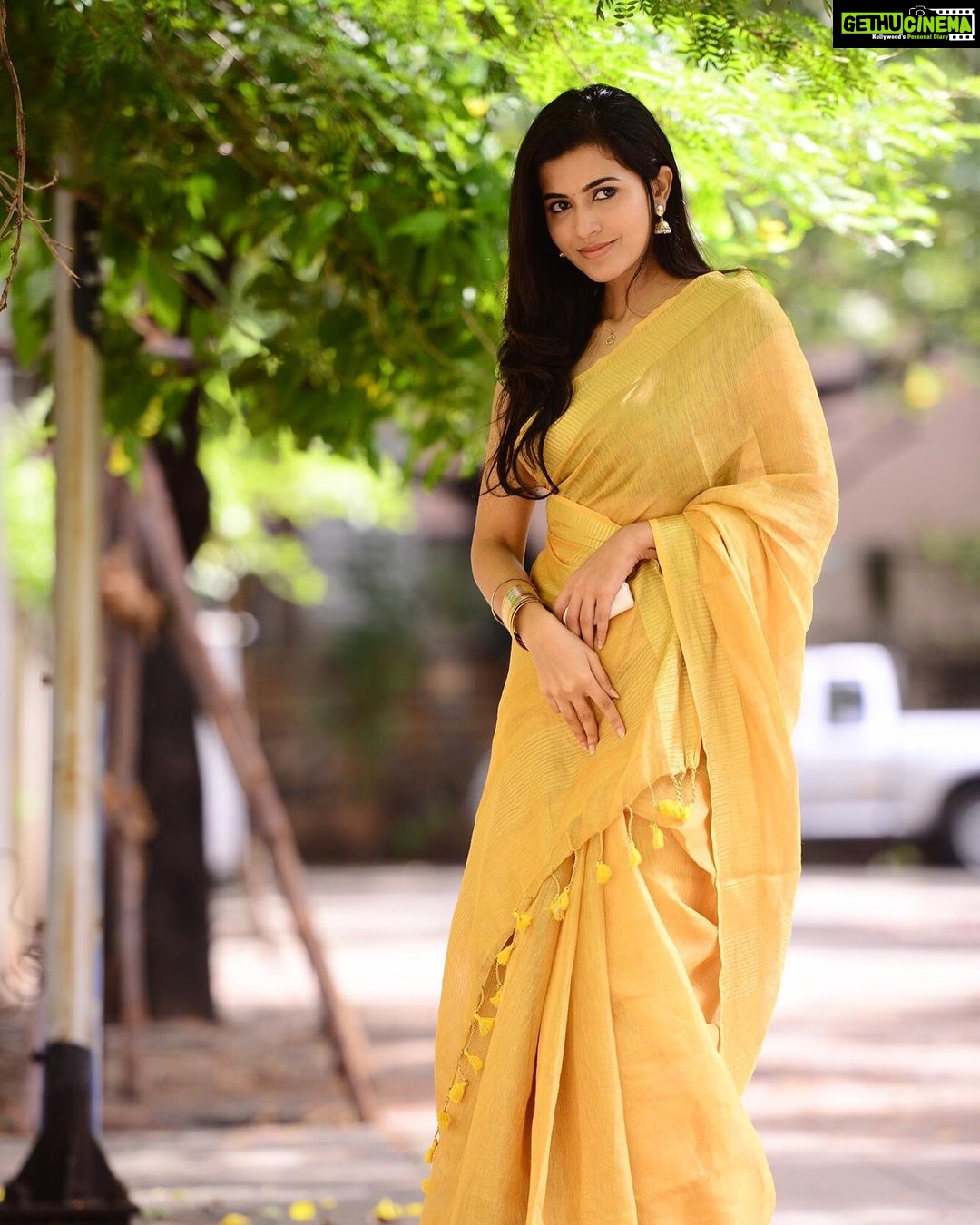 Anju Kurian Instagram - 🌼🌼🌼 . . . . P.c - @vijayvendhan