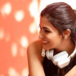 Anju Kurian Instagram – 🎧👧🎶 .
.
.
P.c – @shareefnandyala .
.
.
MUA – @reenapaiva