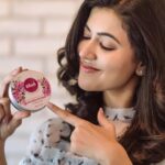 Anju Kurian Instagram - Wild rose face mask 🌹 from @Vilvah_ always has a special place in my heart. It's my go to choice any day when I relax at home. The face mask removes dirt, soothes the skin and gives an instant glow on my sensitive skin with the gentle & safe ingredients. Once I discovered this product which my skin loves there is no looking back 💕 Check out @vilvah_ And you can also shop them from www.vilvahstore.com