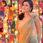 Anju Kurian Instagram – Sparkle like you mean it ✨ .
.
.
P.c – @vijayvendhan 
MUA- @viji_sharath 
Design – @mabia_mb 
Jewelry- @pradejewels