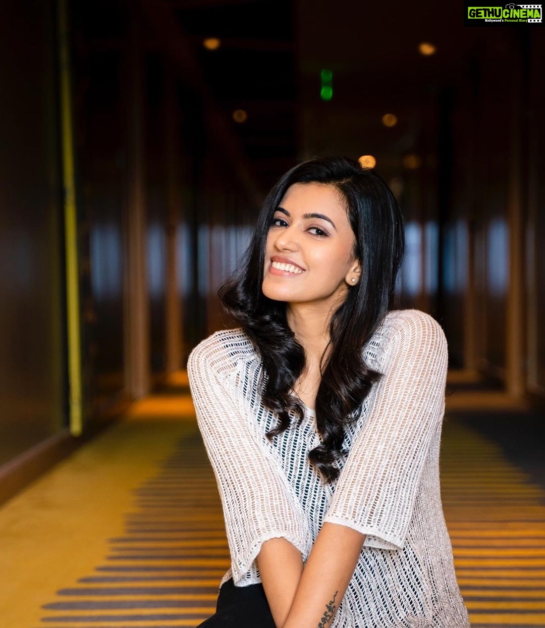 Anju Kurian Instagram - It’s time to just be happy. Let things flow & be positive 🥰😉 Novotel Chennai OMR