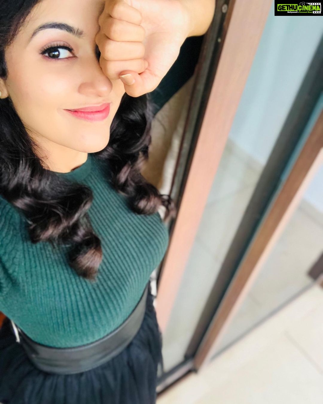 Anju Kurian Instagram - Youโre a genius if you can say these 4 words fast without getting tongue tied ๐๐ 1) Eye 2)Yam 3)Stew 4)PEED