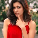 Anju Kurian Instagram - 2019 - Stay away from -ve people. 2020- Stay away from +ve people. #confusedsoul🙆🏻‍♀️🤔 P.C - @thevenkatbala