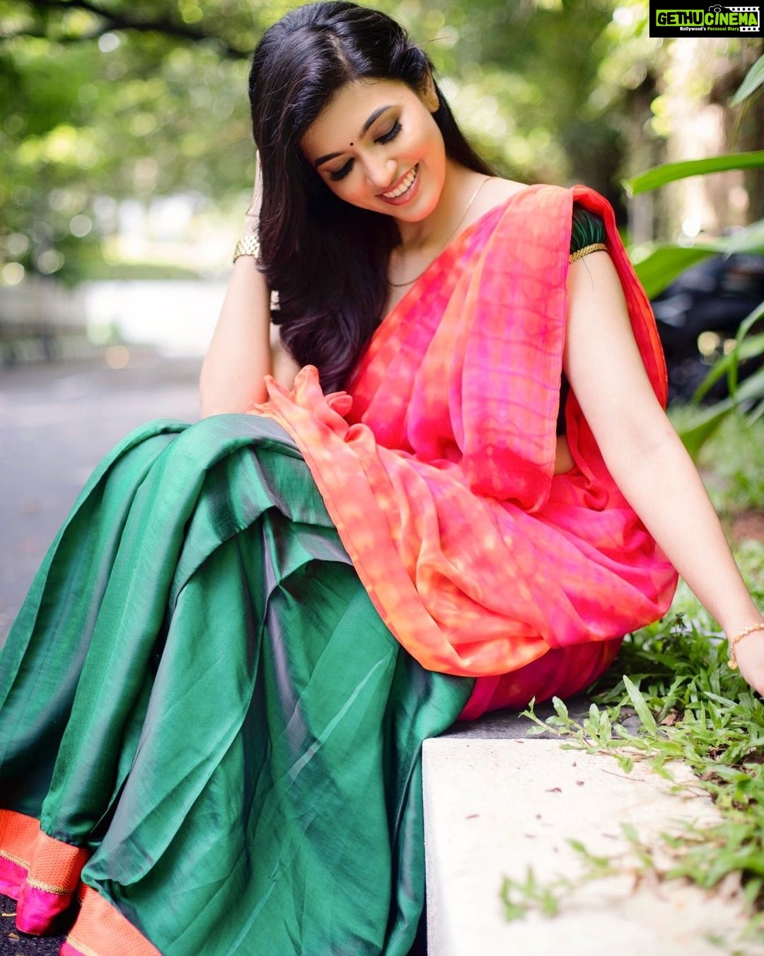 Anju Kurian Instagram - 💖💚💖 📸- @kiransaphotography . . 👗- @mabia_mb . . 💄- @thestyles_bysha