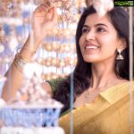 Anju Kurian Instagram - .....because every picture tells a story❤️....... . . . 📸 - @vijayvendhan . . . Outfit - @elegant_fashion_way