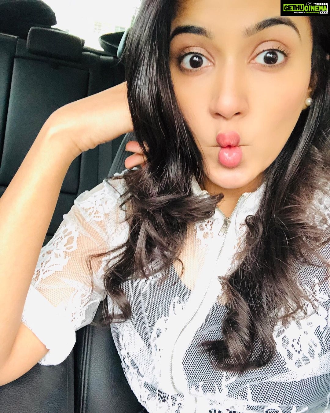 Anju Kurian Instagram - That moment when you’re making faces to random children & suddenly their parents look at u 🤣🤣🤦🏼♀️🤦🏼♀️