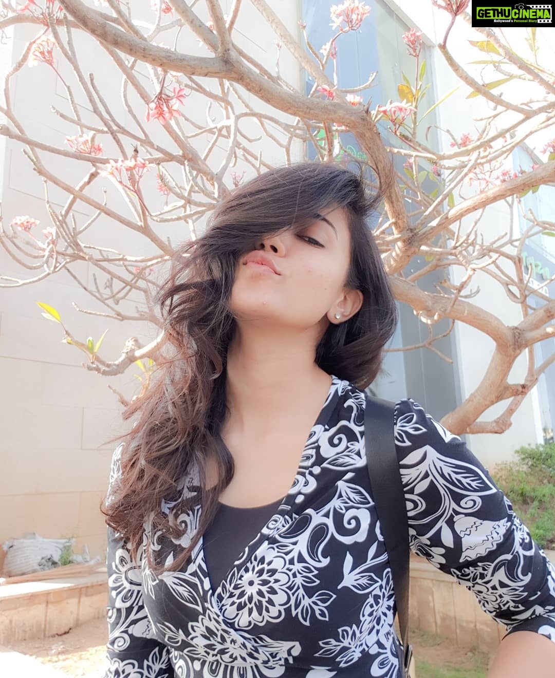 Anju Kurian Instagram - #goodhair #goodmood #goodday P.c - Sjphotography