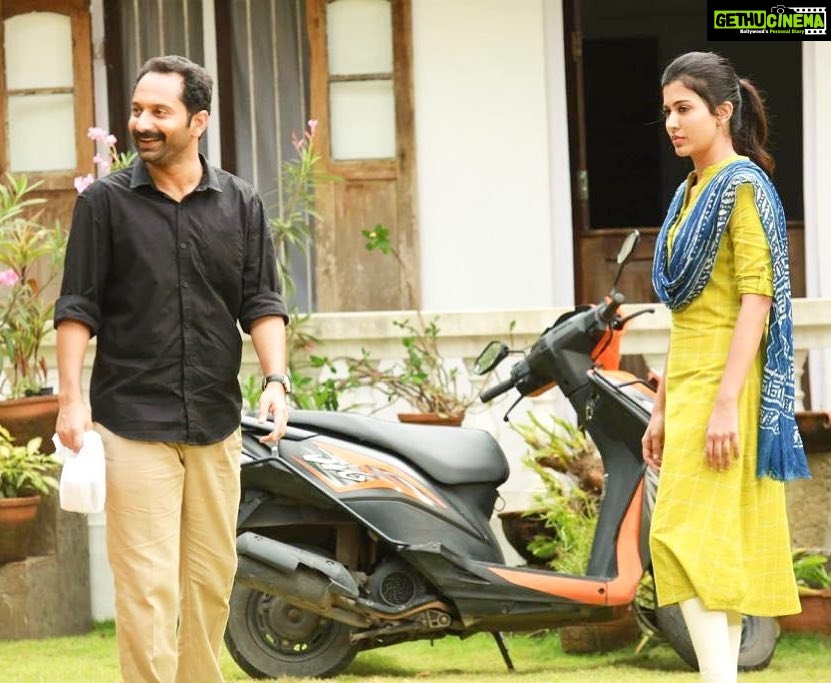 Anju Kurian Instagram - P.R.Akash & Sruthi #njanprakashan #locationstill