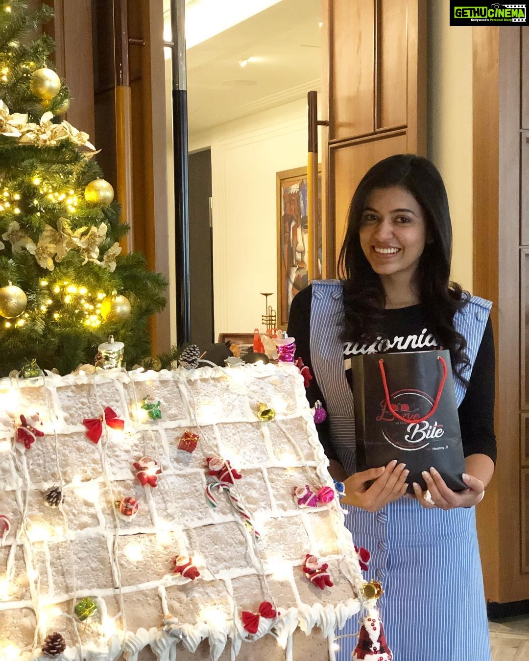 Anju Kurian Instagram - Merry Christmas 🎄⛄️✨ 📸- @raghav.ethan , @surekhakeziah