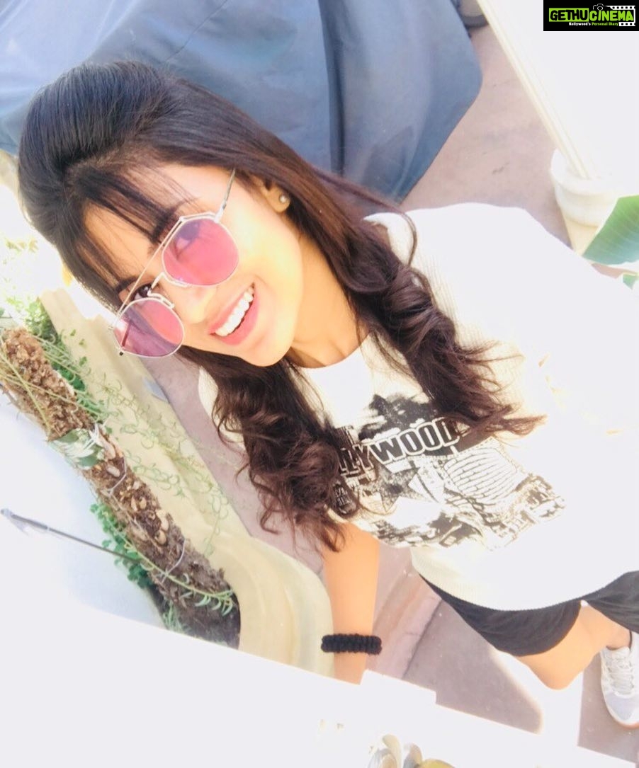 Anju Kurian Instagram - Look at yourself as a colour. You may not be everybody’s favourite but one day u will meet someone who needs u to complete their picture 😉🤩. #positivethinkingandpositiveactions