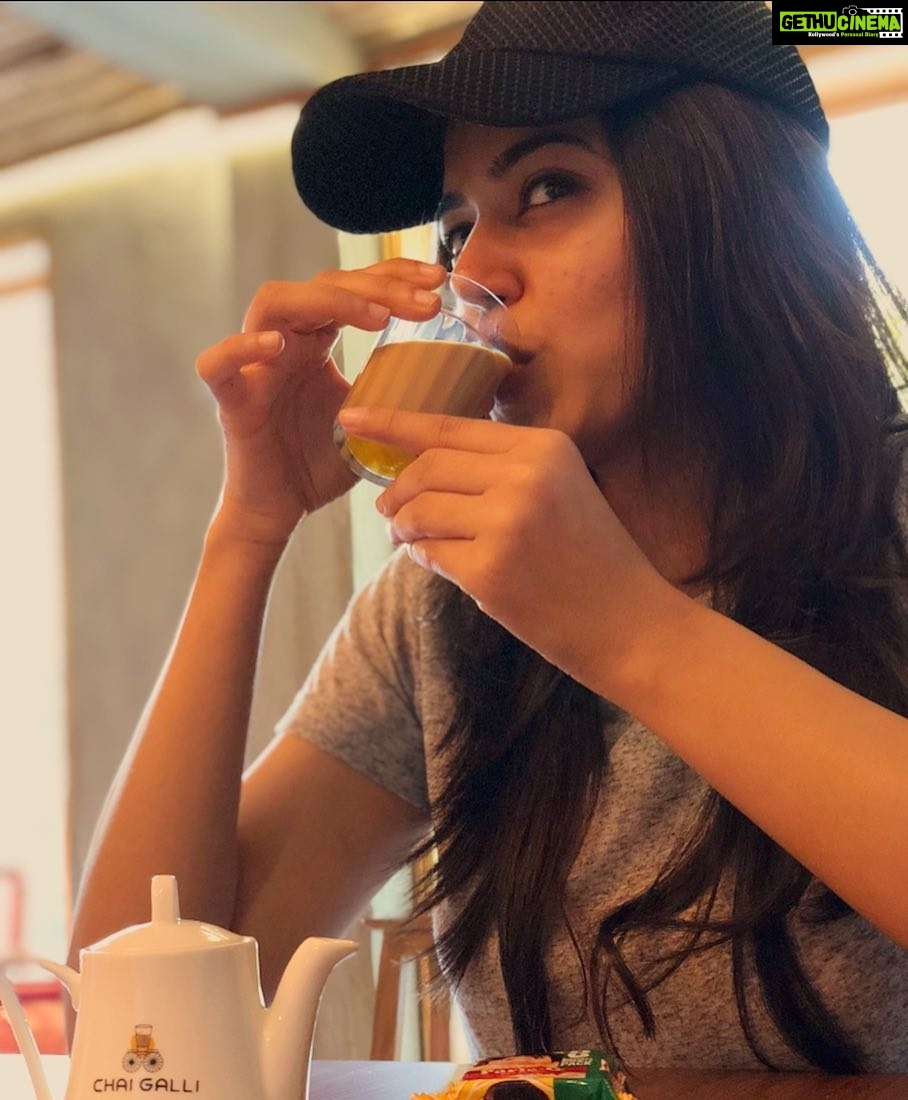 Anju Kurian Instagram - Stay in and drink tea ☕️