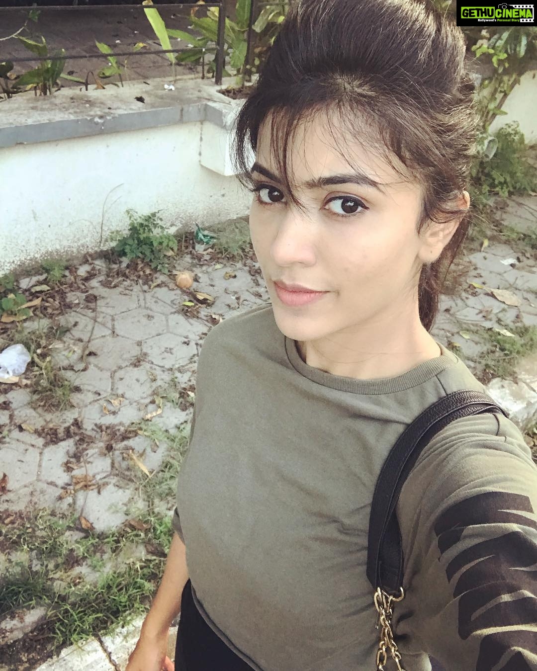 Anju Kurian Instagram - Are u grateful to be alive each day? Or do you take your life for granted ???? #instagood #postoftheday #goodday #blessedlife #beliveinyourself #everythinghappensforareason #countyourblessings #gratefulheart #positivevibes #instagram #selfie_mania__ #loveyouall #xoxo