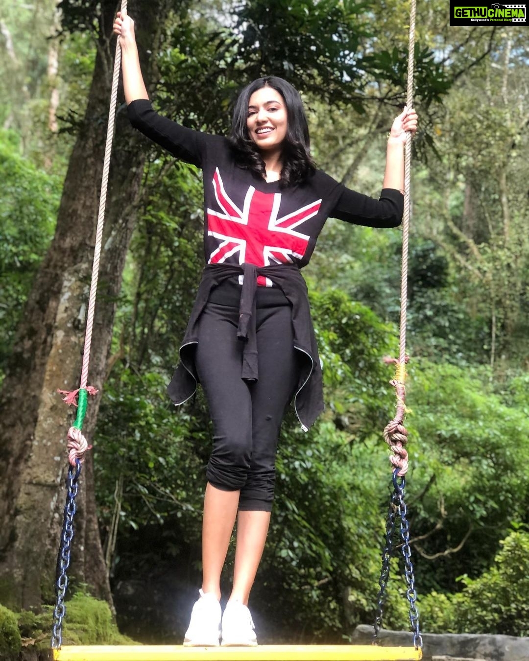Anju Kurian Instagram - Nothing is more beautiful than the loveliness of woods before sunset 🥰. . . . Location - @ttrmunnar Tall Trees Munnar