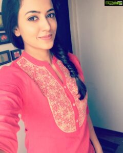 Anju Kurian Instagram - Stop stopping yourself 😃