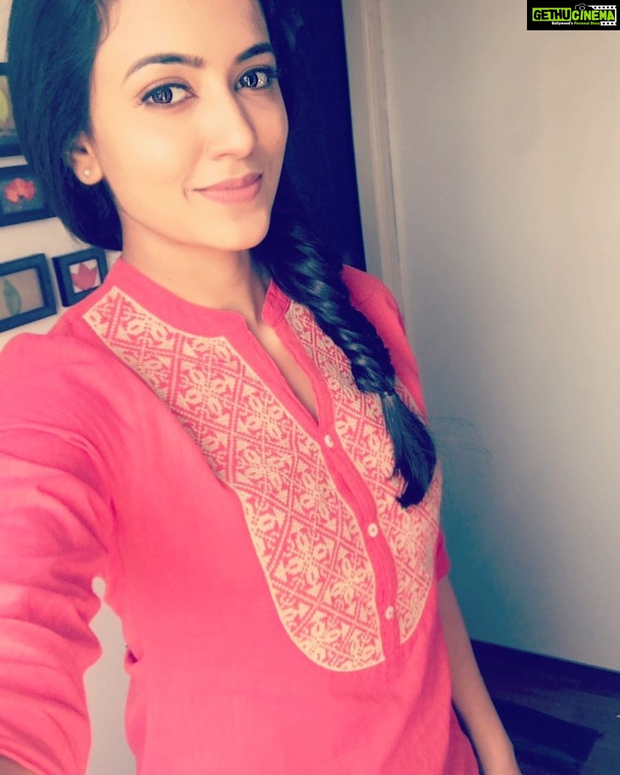 Anju Kurian Instagram - Stop stopping yourself 😃