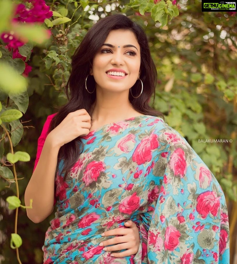 Anju Kurian Instagram - Happy Tamil New Year ✨ Captured by - @balakumaran_me Hair n make up - @makeupartistrybykavithasekar Designer - @sthua_klothing