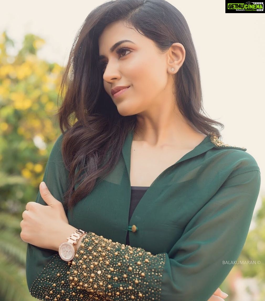 Anju Kurian Instagram - Love everything u see , including yourself ❤️ Captured by - @balakumaran_me Hair n make up - @makeupartistrybykavithasekar Outfit- @sthua_klothing