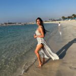 Anukreethy Vas Instagram – Beach baby all the way 🌊 
.
.
#dubai @nammos.dubai #beachbaby #blues Nammos Dubai