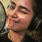 Anupama Parameswaran Instagram – Munbae vaa en anbae Vaa…. ♥️

#bhumika_chawla_t 😘 #butterflymovie 🦋 #dubdiaries