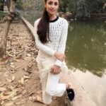 Anupriya Kapoor Instagram - नज़रिया बदल के देखिए हर तरफ़ नज़ारे मिलेंगे