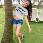 Anupriya Kapoor Instagram - Simple Pleasures 🌿