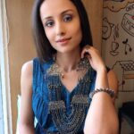 Anupriya Kapoor Instagram – Because I love my bold and chunky ethnic jewellery 👸🦋 
#ethnicjewellery #chunkyneckpiece #myjewellerylove