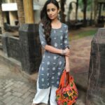Anupriya Kapoor Instagram - बेवजह ही... 🍁