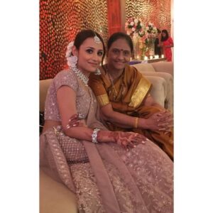 Anupriya Kapoor Instagram - Happy mother's day👩‍👦There is so much I want to thank you for but the list is too long and you know most of it already.😉 Love you so much💞 
#myangels 🙏🙏🙏