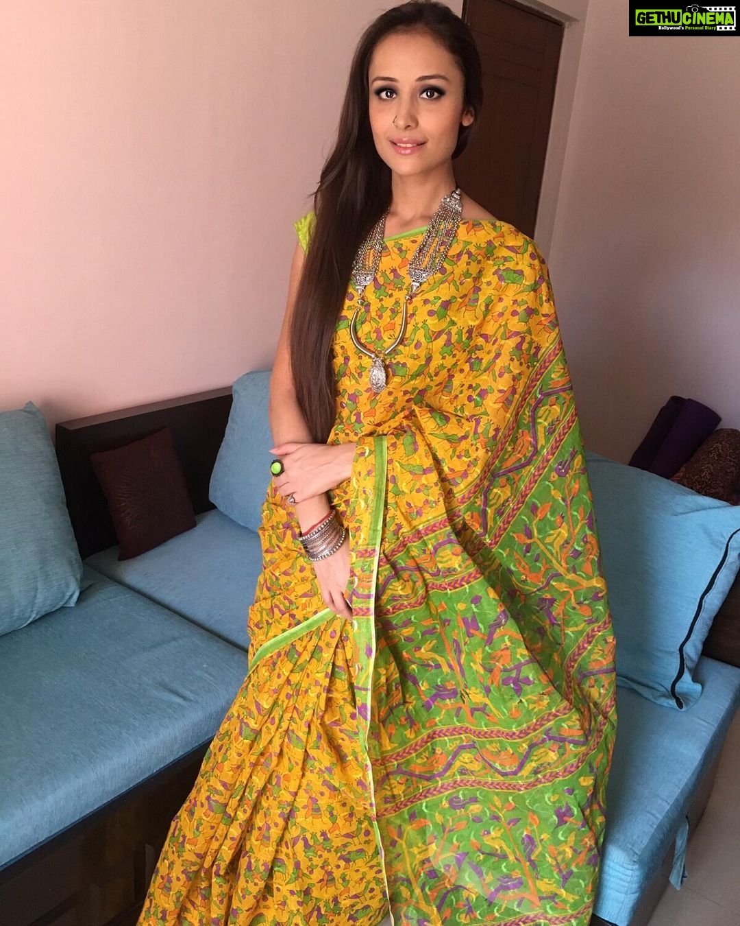 Anupriya Kapoor - 2.5K Likes - Kyunki kal ashtami puja thi..... #ashtamipuja #sareelove #andwhynot #mummakisaree 💛