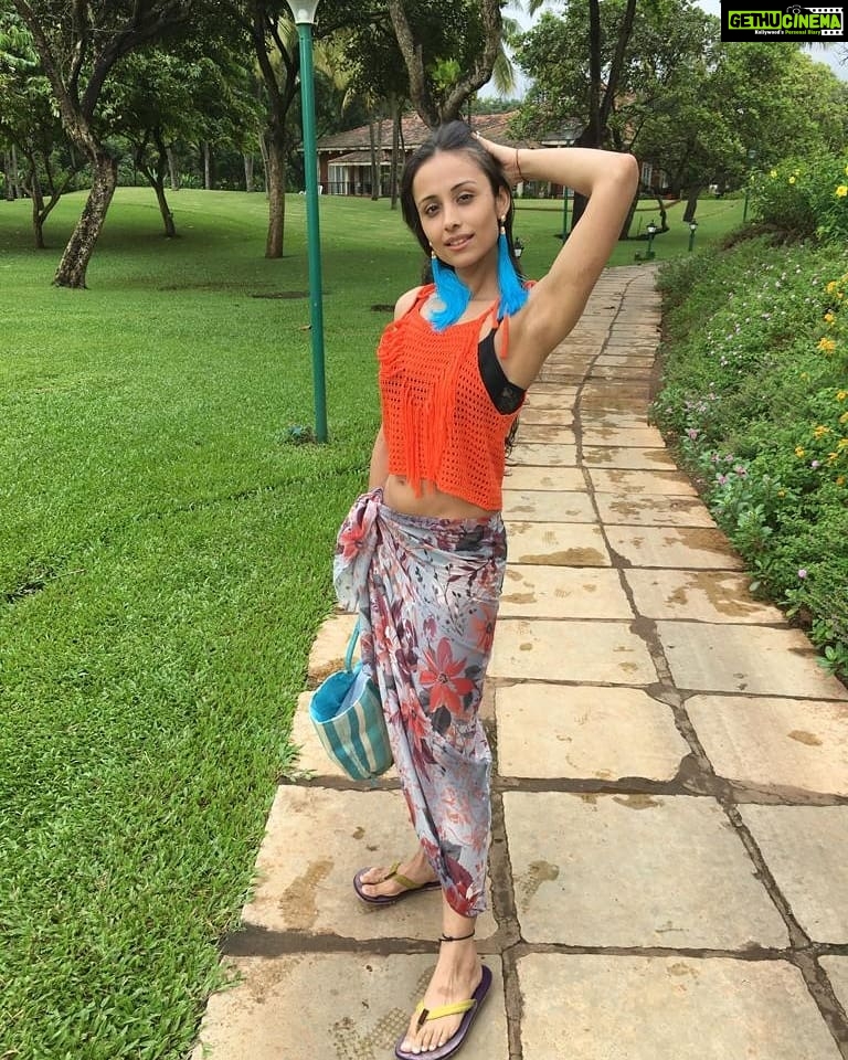Anupriya Kapoor Instagram - Welcome 2020.🎉🎆☄ I know you will be amazing #readyfortheride 💥🎊🎂