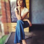 Anupriya Kapoor Instagram - बातें... जो कही नहीं जाती, वो कहीं नहीं जाती !!