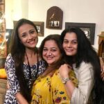 Anupriya Kapoor Instagram – Bohat hi sukun, pyaar aur masti se bhara din🙏🙏 Thank you god. Missed you @sikandarkharbanda #ourpotluck