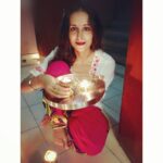 Anupriya Kapoor Instagram – Happy Diwali 💖😚