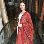 Anupriya Kapoor Instagram - मैं तो चाहता हूं हमेशा मासूम बने रहना, ये जो ज़िन्दगी है समझदार किये जाती है.