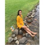 Anupriya Kapoor Instagram - मुझे पतझड़ की कहानियां सुना के उदास न कर ऐ-जिंदगी…. नए मौसम का पता बता, जो गुज़र गया वो गुज़र गया !!