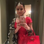Anupriya Kapoor Instagram - ❤