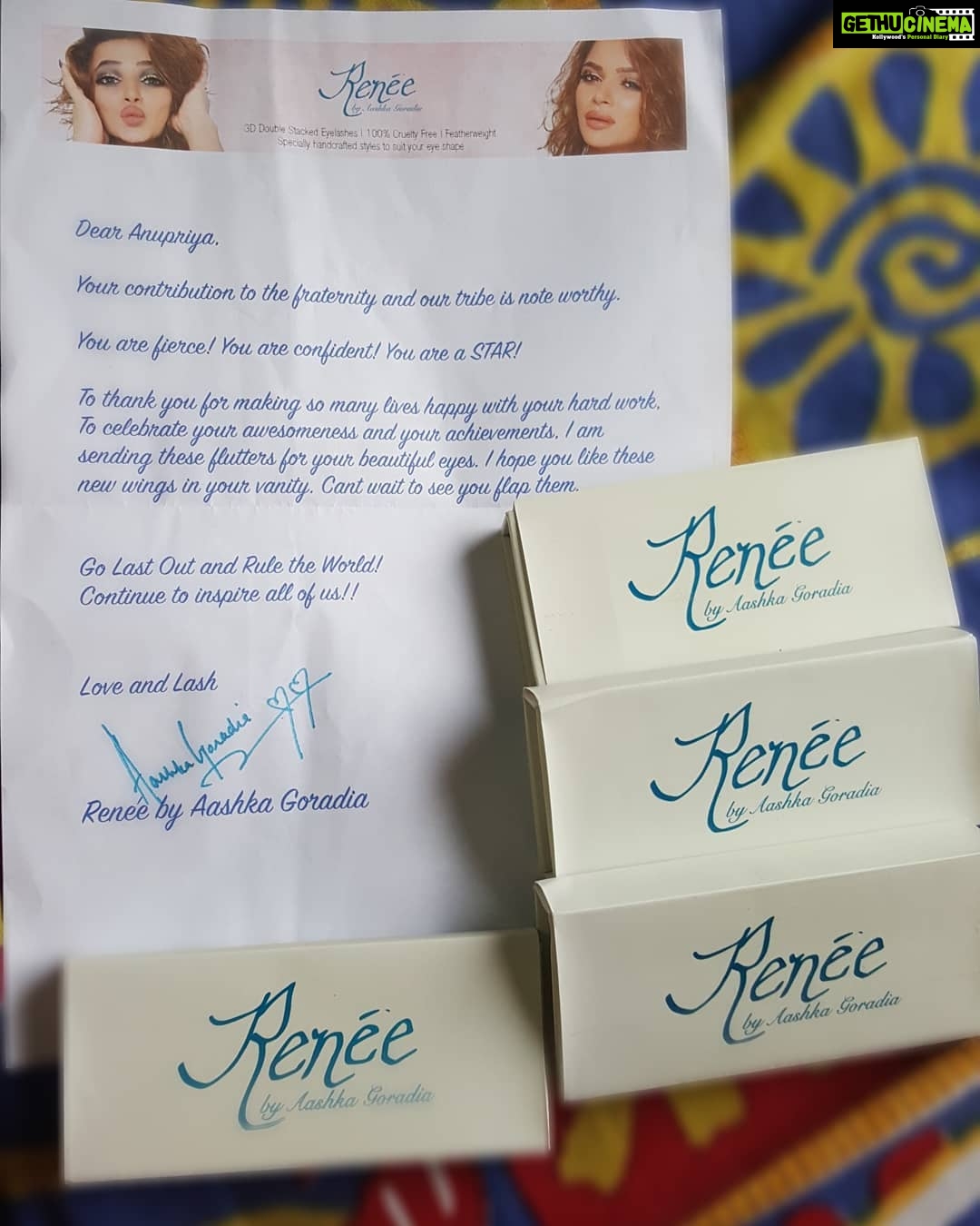 Anupriya Kapoor Instagram - My pair of Renee eye lashes😎 Just totally in love with them. They are 100% cruelty free and the best part is that they are super lite on the eyes. Thank you @reneebyaashka @aashkagoradia for these beautiful flutters and the note. All the beautiful girls just go and buy yourselves your own flutters😉😉 and tag me when you do 😗😗 P.S - My favourite is the one I am wearing (3D-18) perfect for casual dinner or a movie date, neither too heavy nor too basic