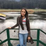 Anupriya Kapoor Instagram - Roz shaam aati thi magar aisi na thi, roz roz ghata chhati thi magar aisi na thi 🎼🎶😍 Khajjiar, Dalhousie