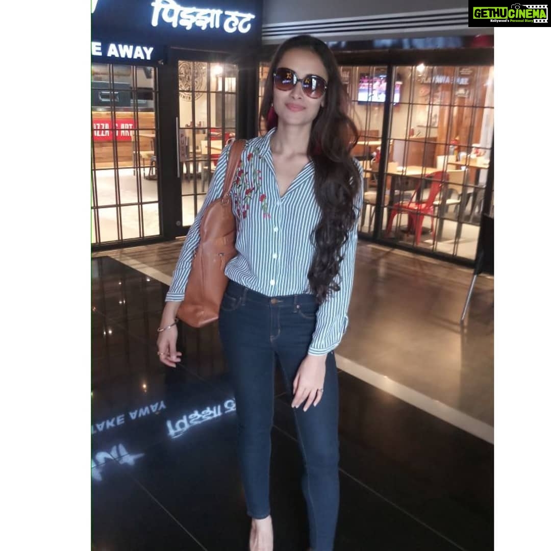 Anupriya Kapoor Instagram - 😊😊😊