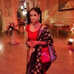 Anupriya Kapoor Instagram - 😉