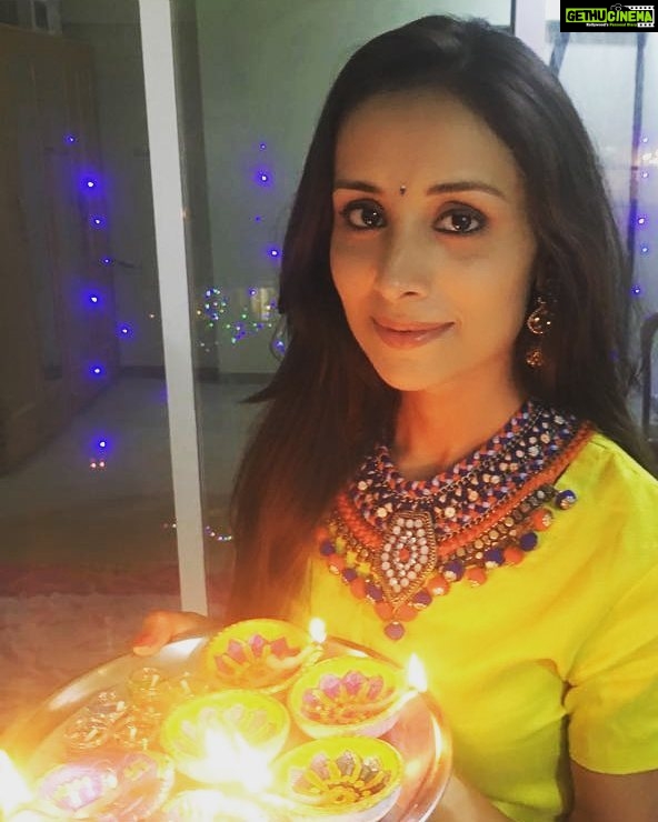 Anupriya Kapoor Instagram - #indian #festivals 💥🍬🍫🔥🕯💥💥🍬🍬🔥🕯🕯🔥🍬🍫