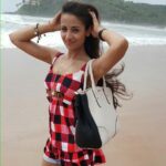 Anupriya Kapoor Instagram – kyunki pagalpanti bhi zaruri hai 😋😋😋😉😉😛😆