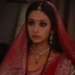 Anupriya Kapoor Instagram – 🤗😉