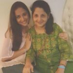 Anupriya Kapoor Instagram - Bus bante bante hi rishtey bann jate hai