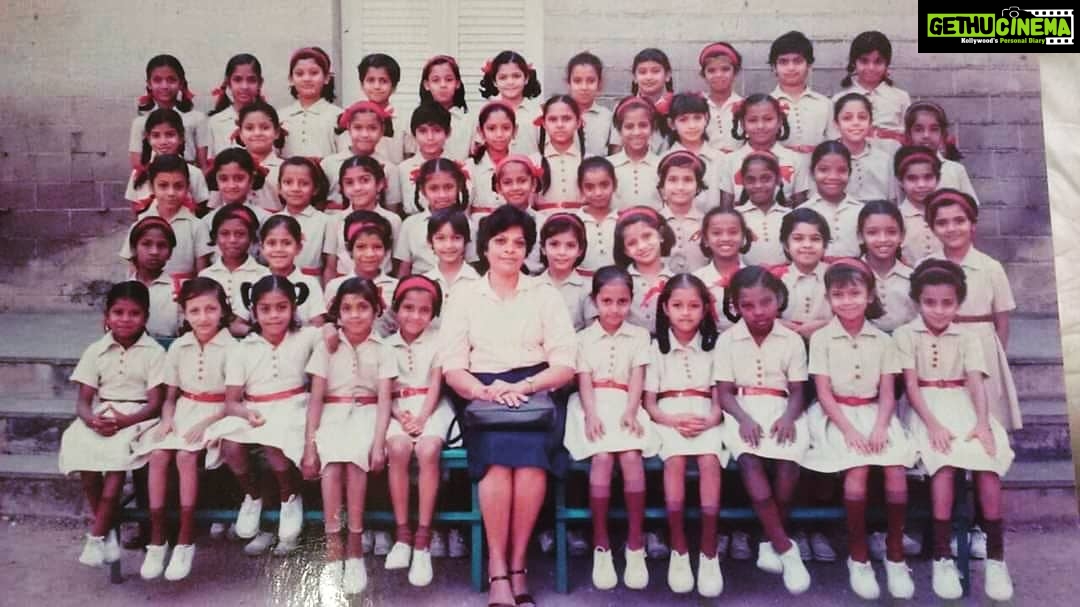 Anuya Bhagvath Instagram - Std 1 St Anne's high School,pune.Those were d dayzzz!!Can U find me? @parthasprofile-Ur wife is there too,my best friend ! #anuya #quarantinetimepass