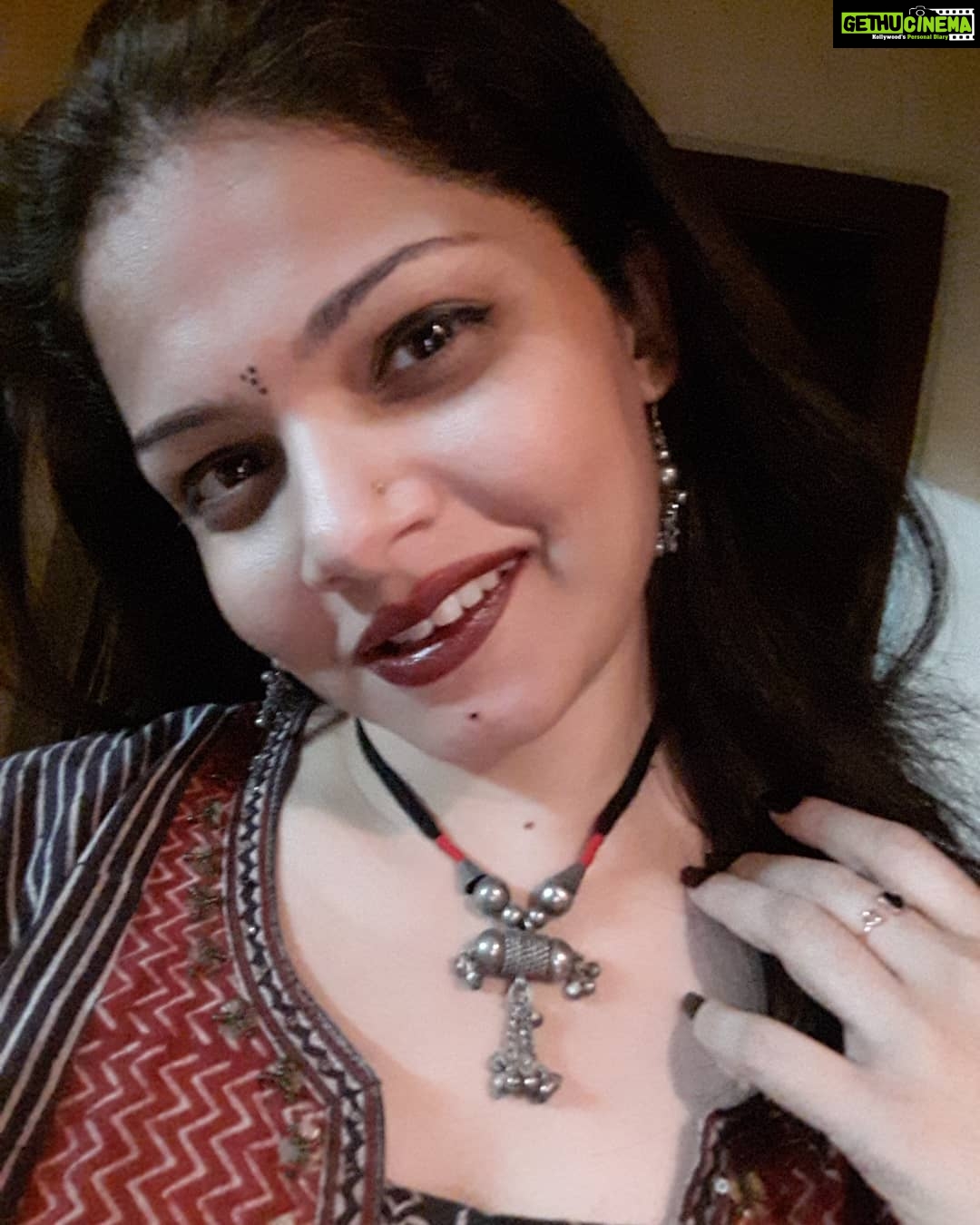Anuya Bhagvath Instagram - Hows d lipstick?Dont miss d nose studd! #anuya